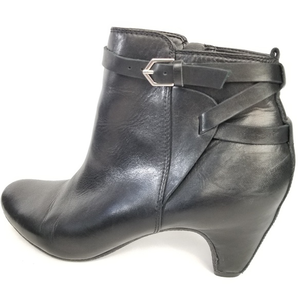 Sam Edelman Maddox Black Leather Booties Size 9.5 - Picture 2 of 8